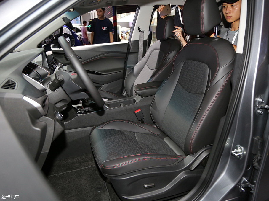 2018�����m�� 