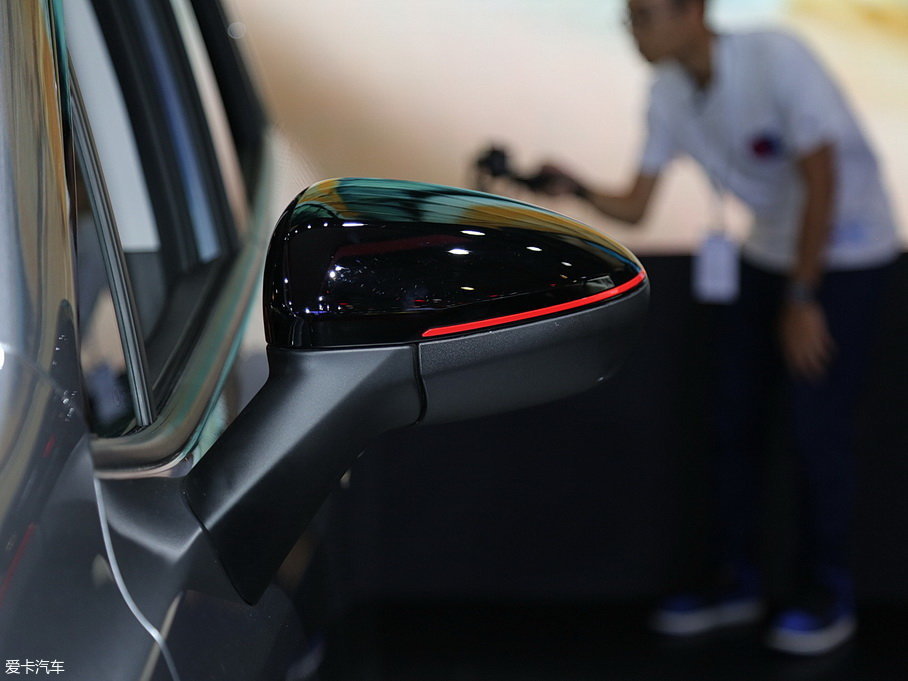 2018�����m�� 