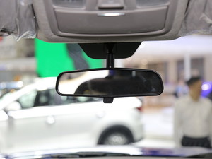 2017ͨMAXUS T60 Ϻ܇չ