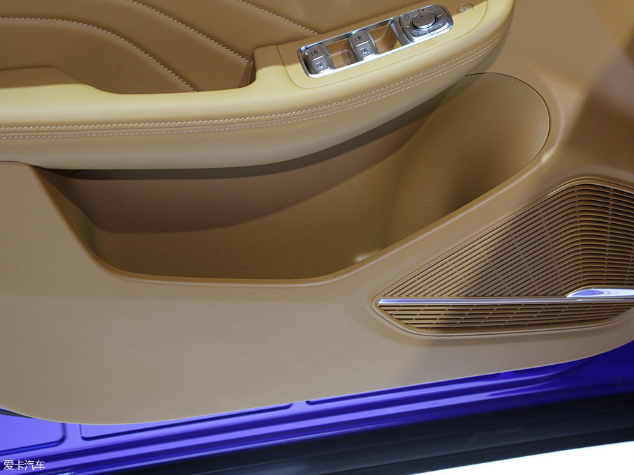 2018��s�� MARVEL X 