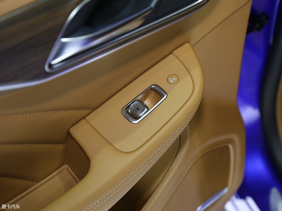 2018��s�� MARVEL X 