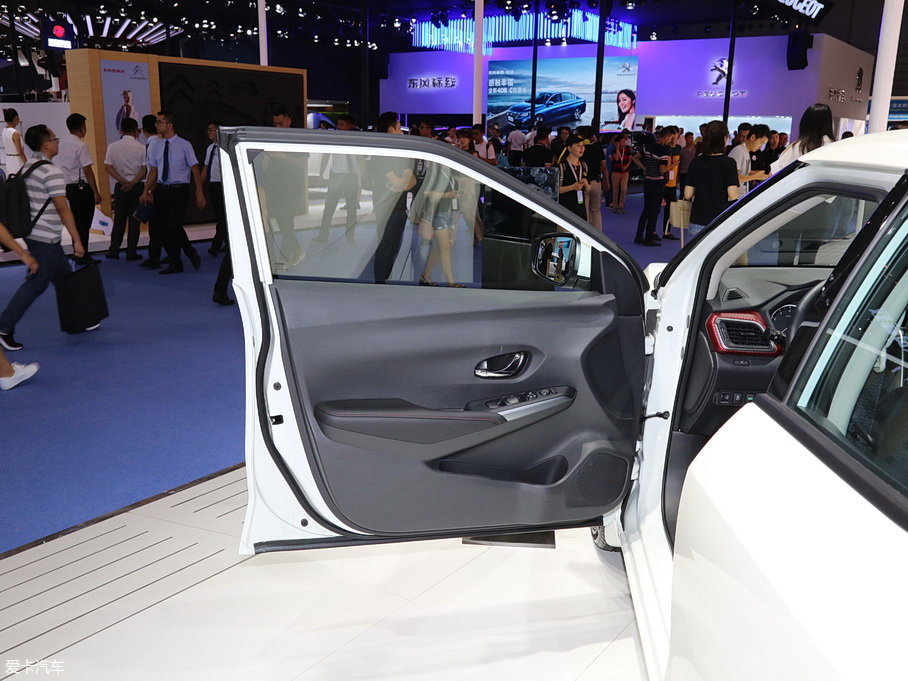 2018LANNIA {(ln)B(nio) 