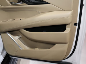 2017P׵ESCALADE Ϻ܇չ