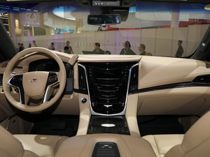 2017P׵ESCALADE Ϻ܇չ