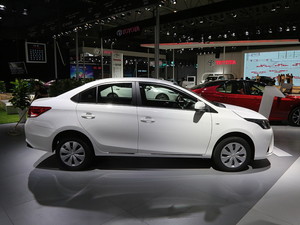 YARiS L 
