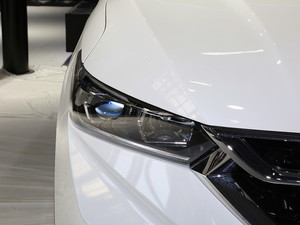 AX7