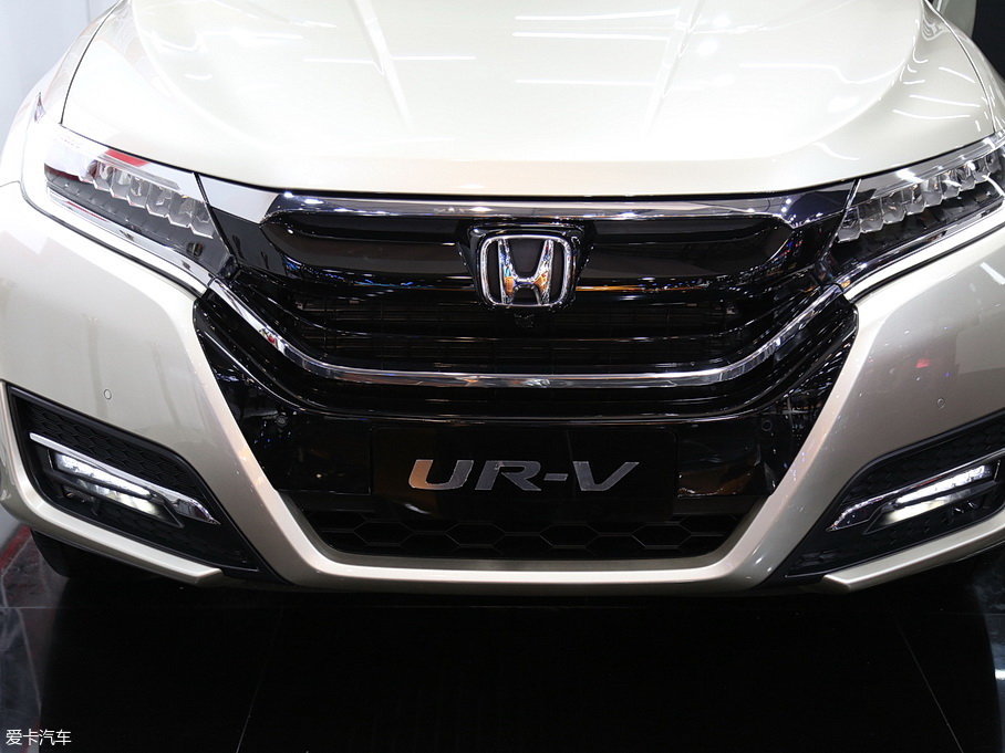 2017UR-V 