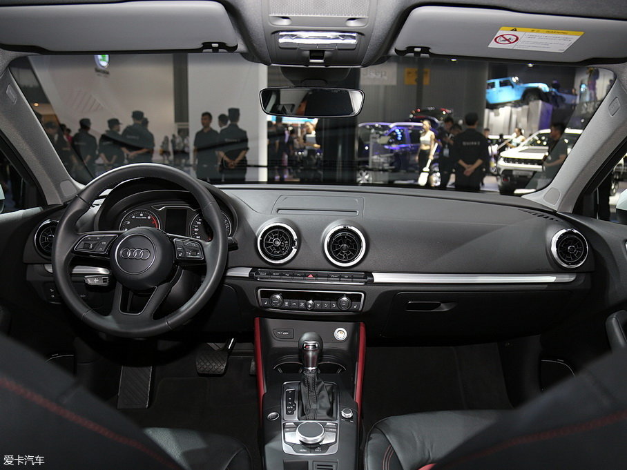 2018?yun)WA3 Limousine 