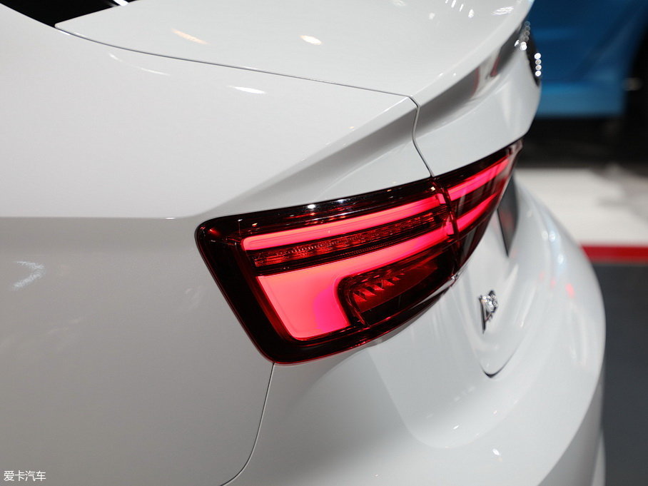 2018?yun)WA3 Limousine 