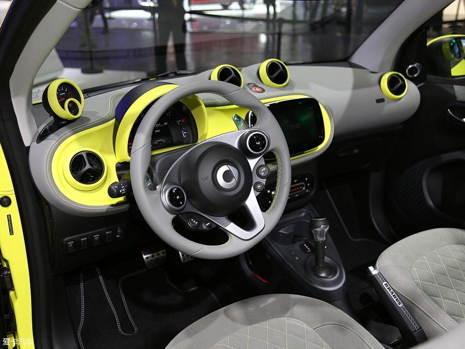 2018 smart fortwo 