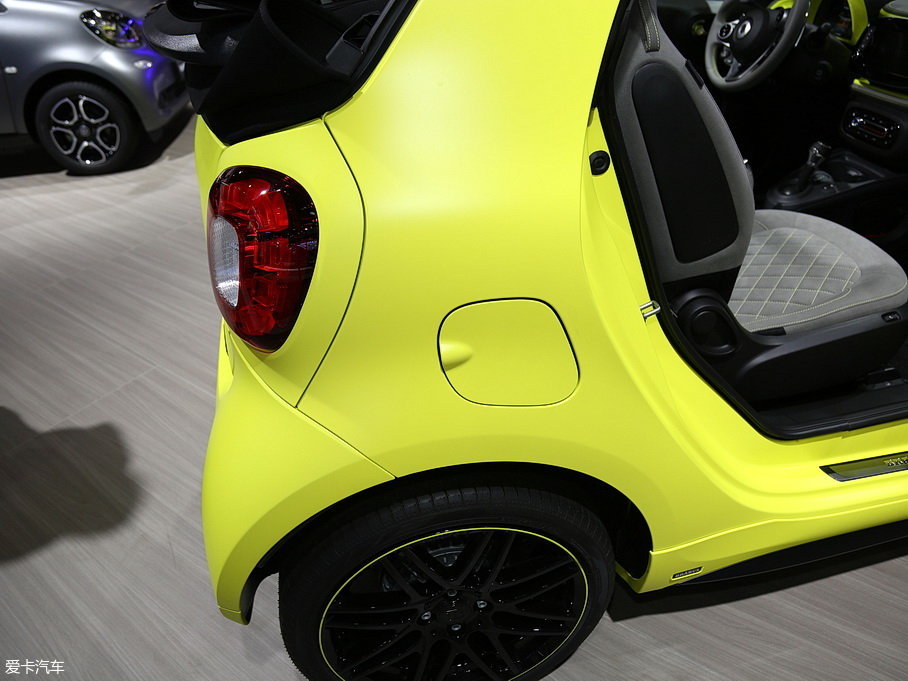 2018 smart fortwo 