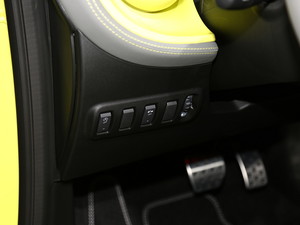 2018 smart fortwo Ϻ܇չ