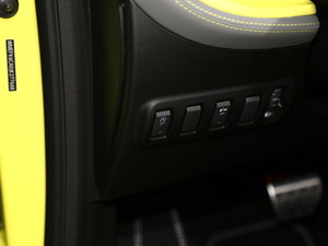 2018 smart fortwo Ϻ܇չ