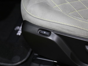 2018 smart fortwo Ϻ܇չ