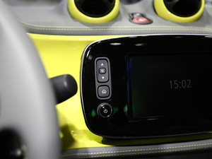 2018 smart fortwo Ϻ܇չ