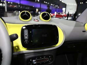 2018 smart fortwo Ϻ܇չ