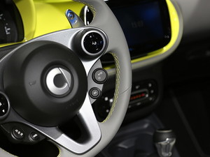 2018 smart fortwo Ϻ܇չ