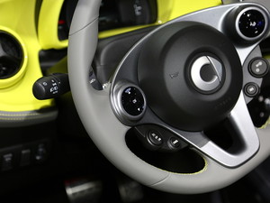 2018 smart fortwo Ϻ܇չ
