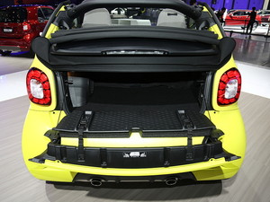 2018 smart fortwo Ϻ܇չ