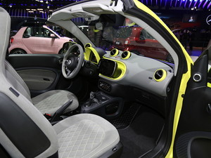 2018 smart fortwo Ϻ܇չ