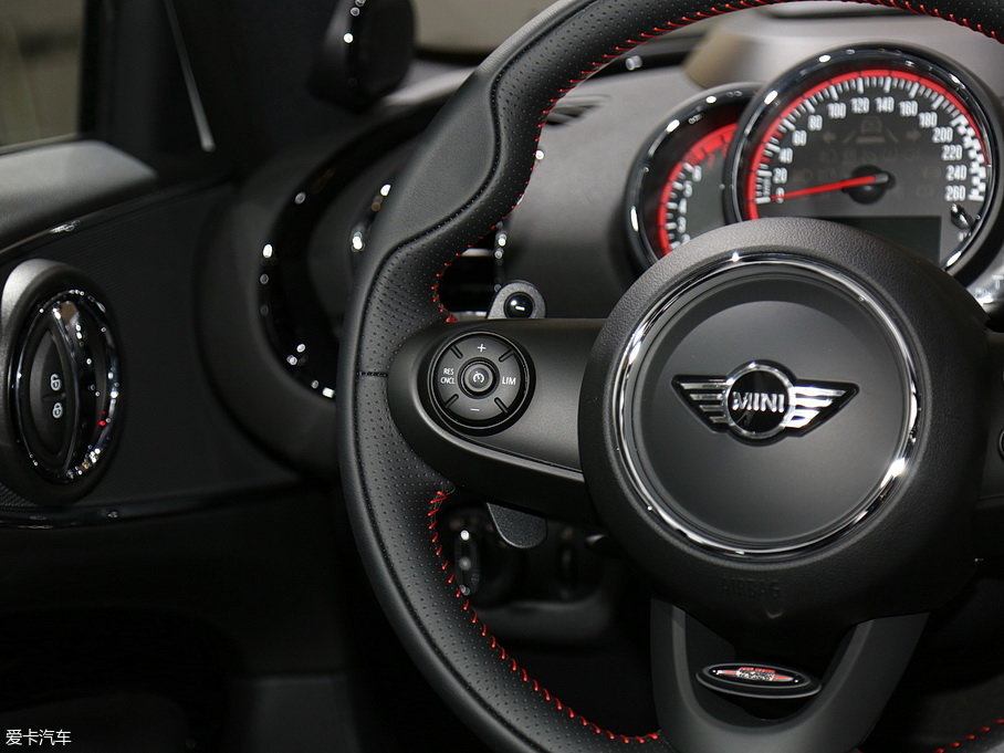 2017MINI JCW CLUBMAN 