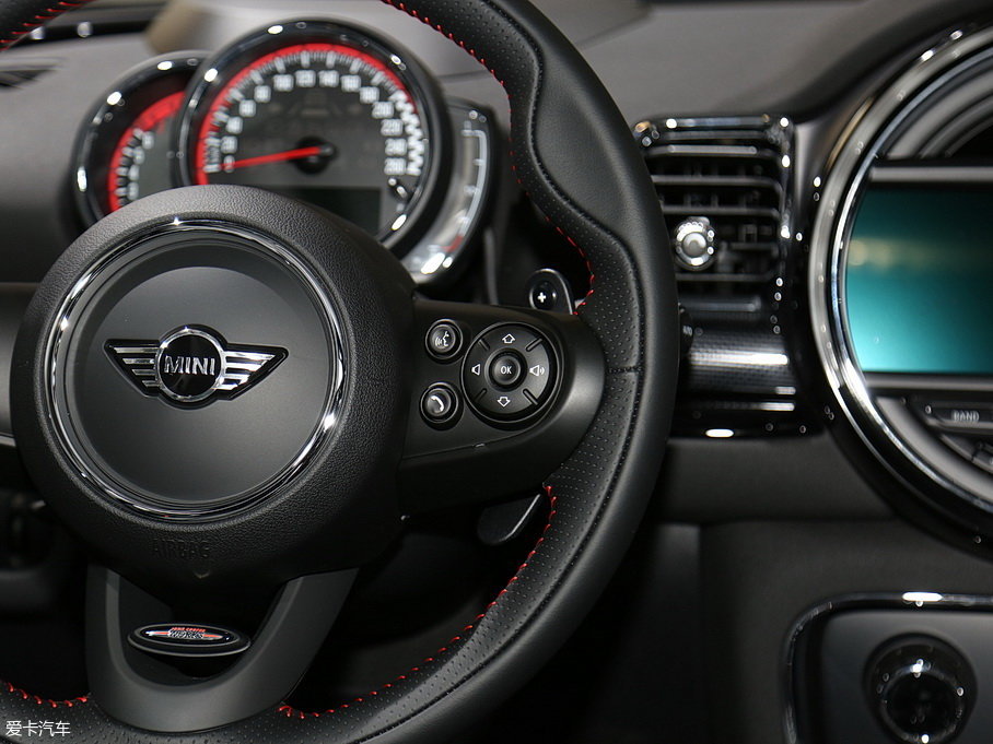 2017MINI JCW CLUBMAN 