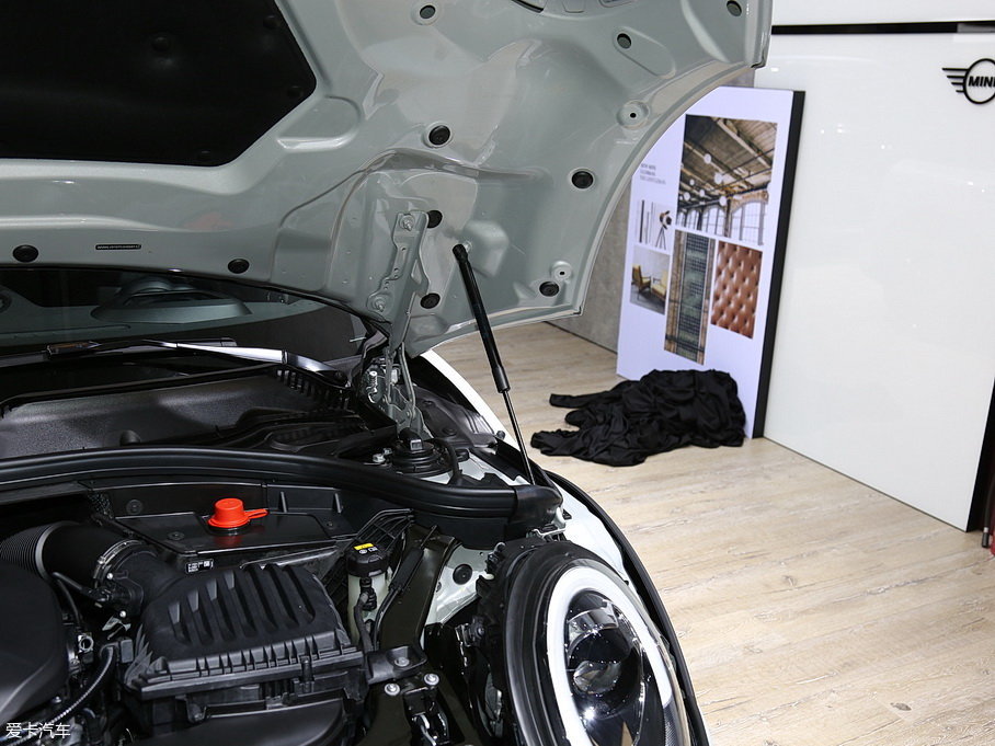 2017MINI JCW CLUBMAN 