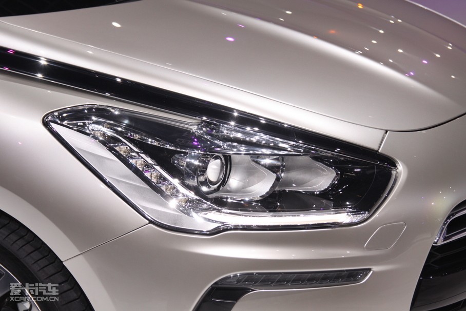 2012��DS 5(�M��) 