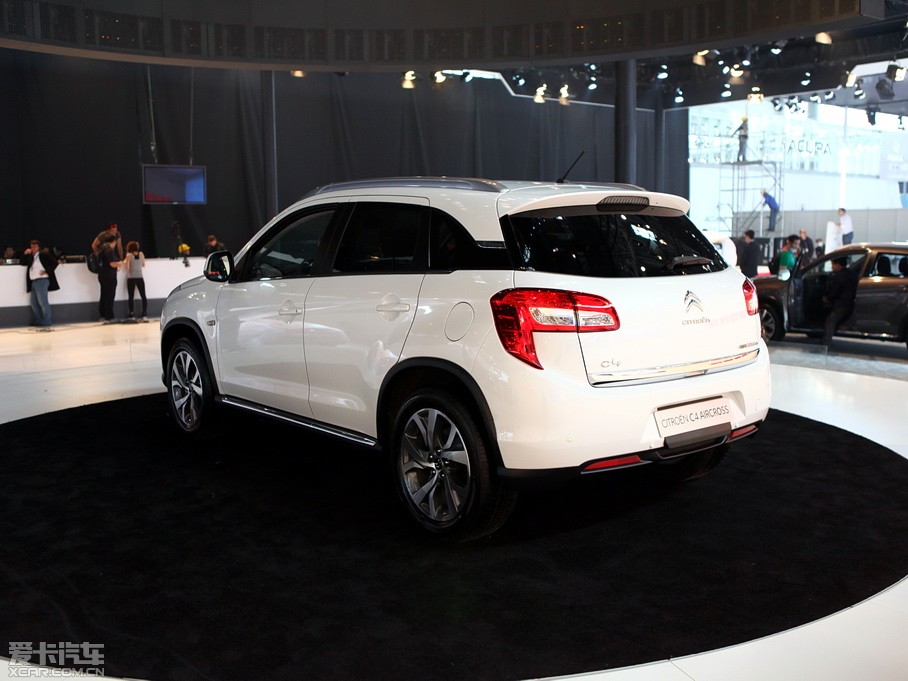 2012��C4 AIRCROSS(�M(j��n)��) 2.0L ���(q��)���A��