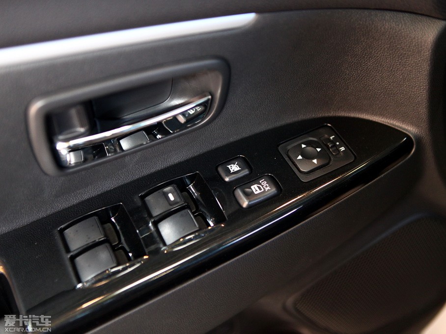 2012��C4 AIRCROSS(�M(j��n)��) 2.0L ���(q��)���A��