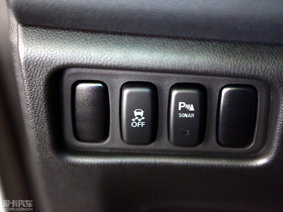 2012��C4 AIRCROSS(�M(j��n)��) 2.0L ���(q��)���A��