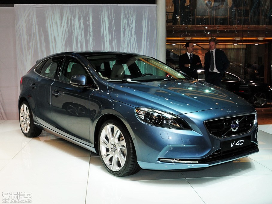 2013֠V40 R-Design