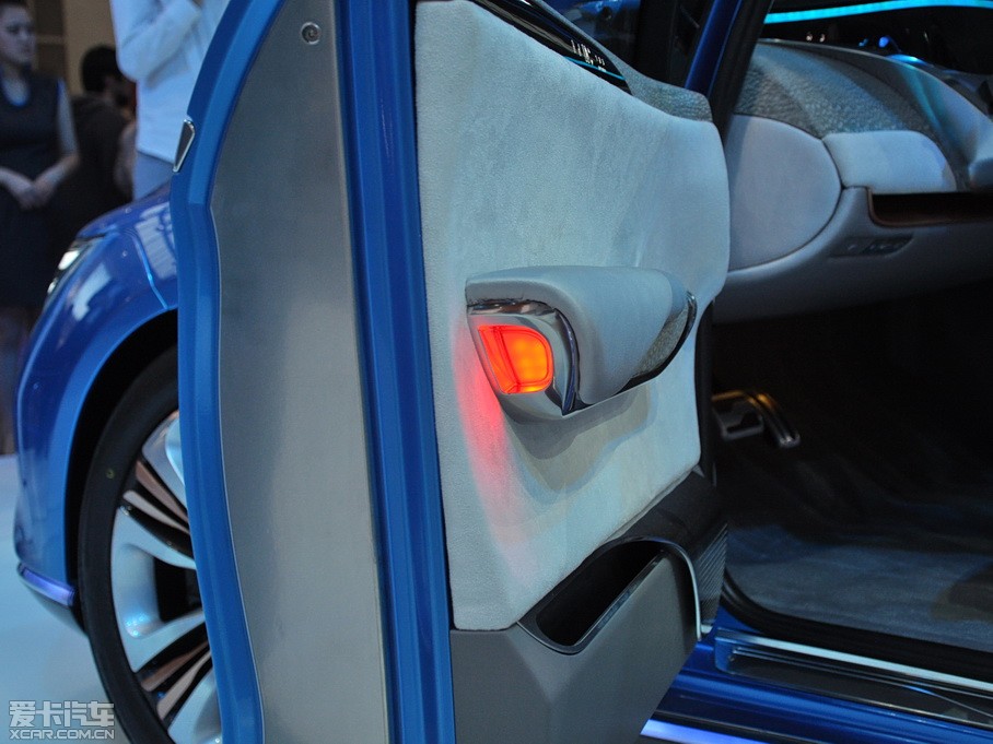 2012���v��400 ����܇