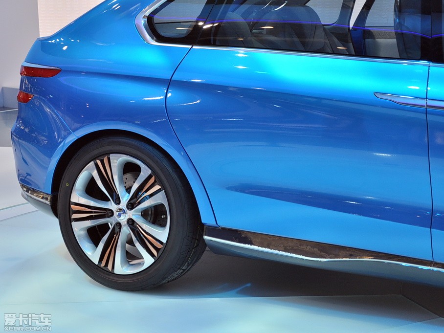 2012���v��400 ����܇