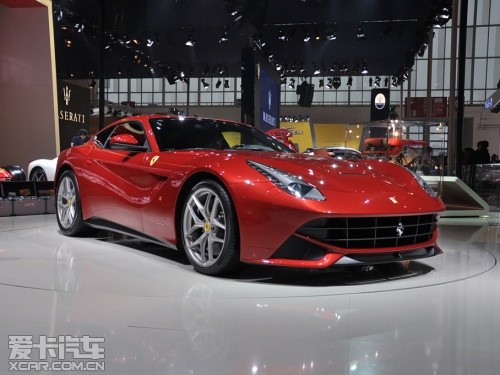 法拉利F12berlinetta