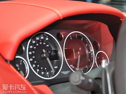 阿斯顿马丁 DBS Volante