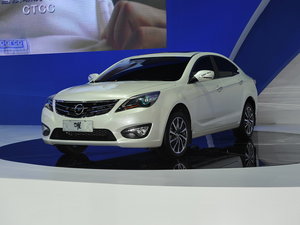 2012款曜 左前45度