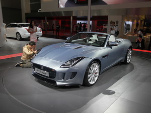 2013ݱF-TYPE w^
