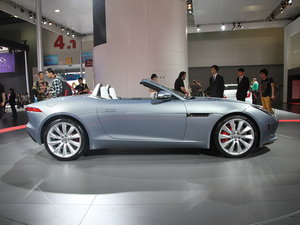 2013ݱF-TYPE w^