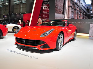 2013F12berlinetta w^