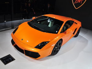 2011LP550-2 Tricolore Ϻ܇չ