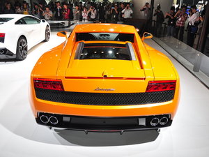 2011LP550-2 Tricolore Ϻ܇չ