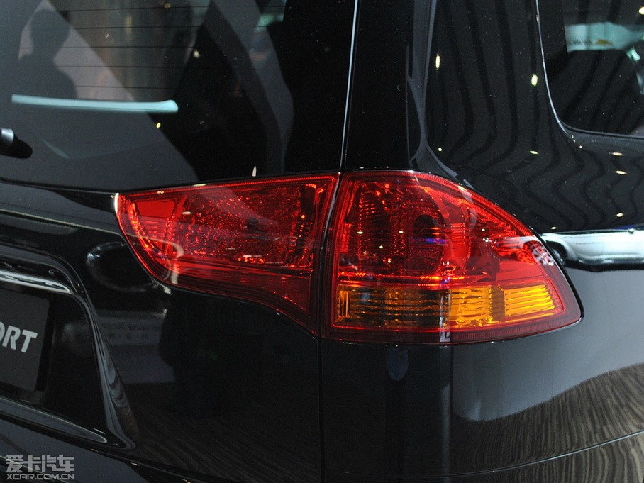 2011�������_���ŕ�(�M��) 3.0L ���A������