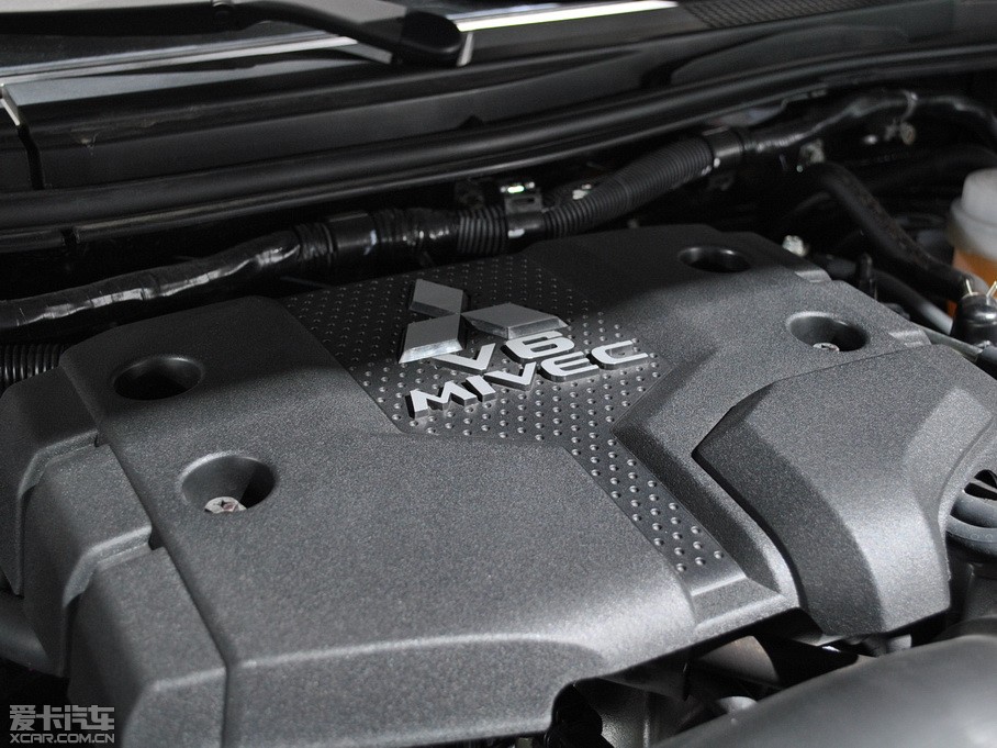 2011�������_���ŕ�(�M��) 3.0L ���A������