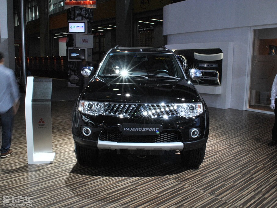 2011�������_���ŕ�(�M��) 3.0L ���A������