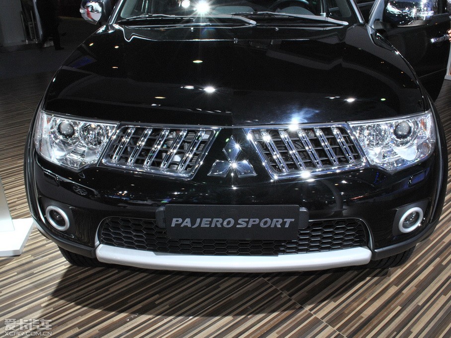 2011�������_���ŕ�(�M��) 3.0L ���A������