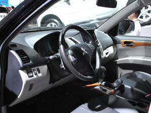 2011��3.0L ���A��(d��o)���� �Ϻ�܇չ