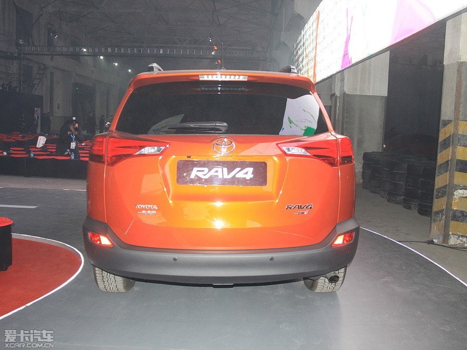 һRAV4ڸ˴ǰָ4Զ䣬ܳϸоҳߴӷǳԣй߻·RAV4ӵ˸а屾CR-Vʱк󽫲һϵ±ȴս