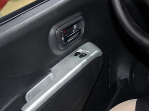 2013̩Z100 Ϻ܇չ