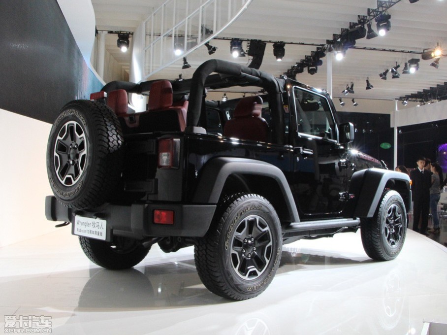 
ǰ༭ǰ̽ͬڳɶչǰϦ̽JEEP˹չ̨վ̨ص㳵ΪJEEPRubiconʮJEEPɹ⣬JEEP3.0Ҳڳɶչ״η

Jeepɹ䱸9AT䣬Ϥ˴Ϊڰ泵ͣԤۼԼ30-50Ԫ...